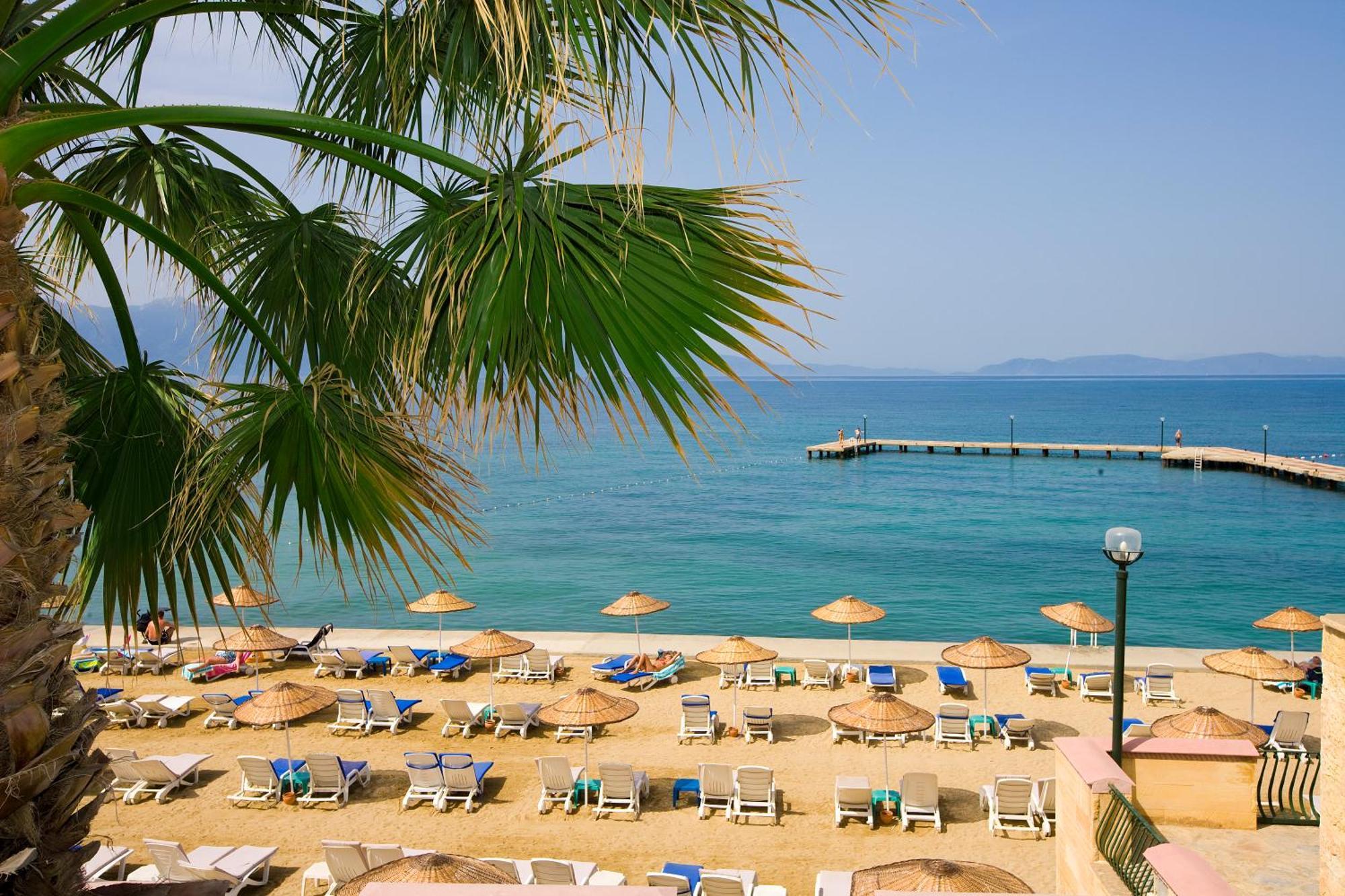 Fantasia Deluxe Hotel Kusadası Exterior foto