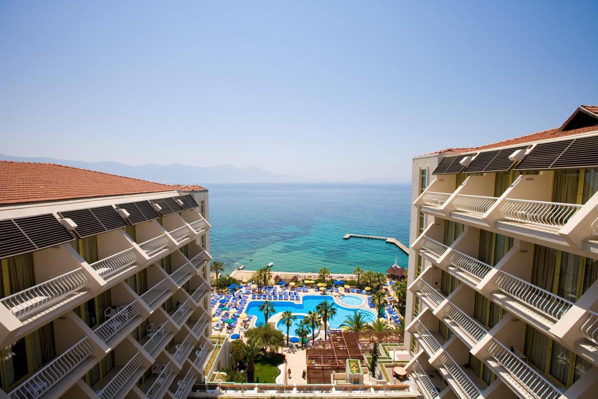 Fantasia Deluxe Hotel Kusadası Exterior foto