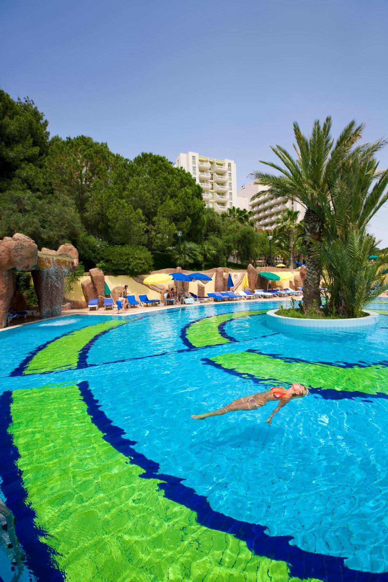 Fantasia Deluxe Hotel Kusadası Exterior foto