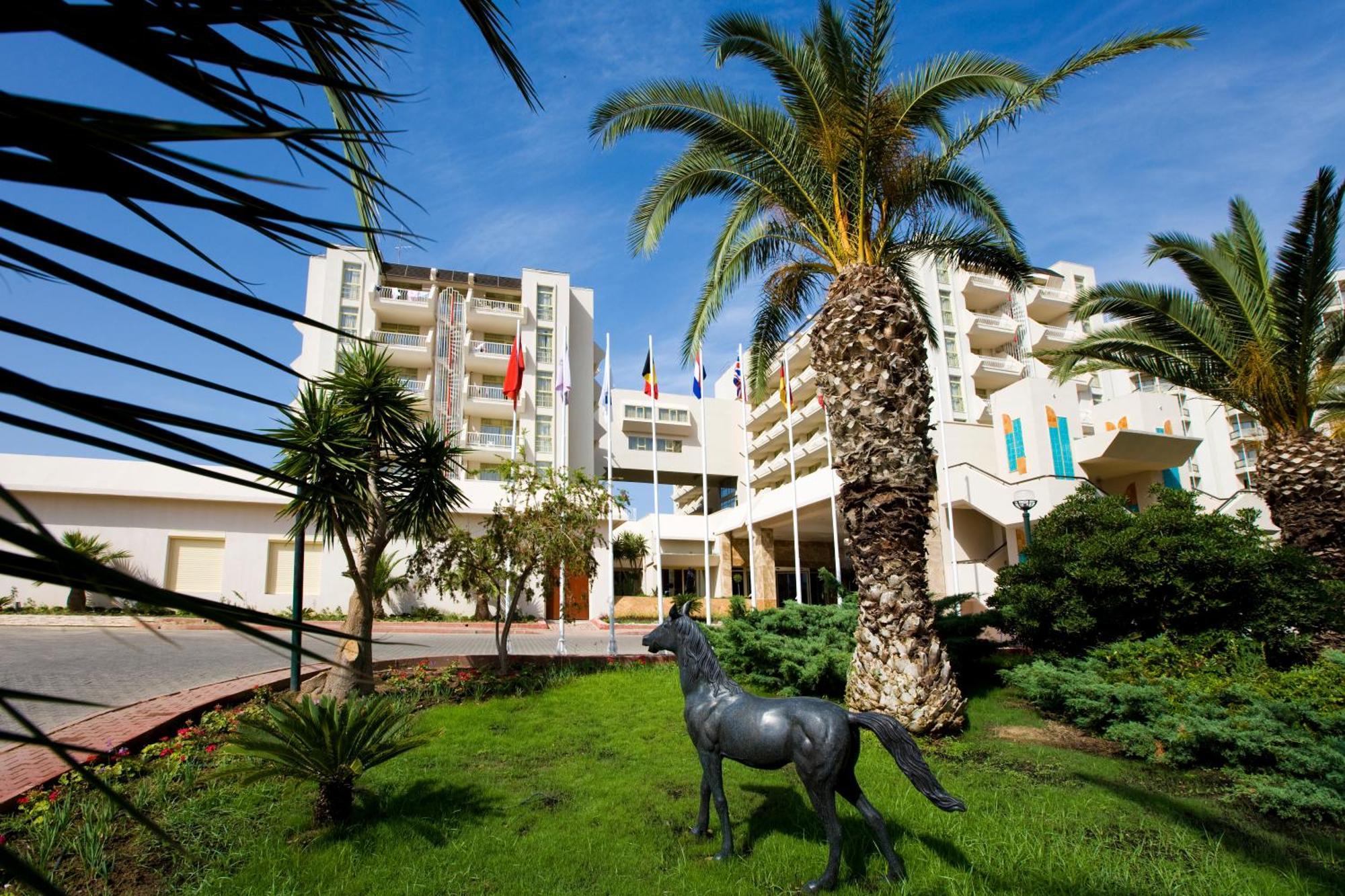 Fantasia Deluxe Hotel Kusadası Exterior foto